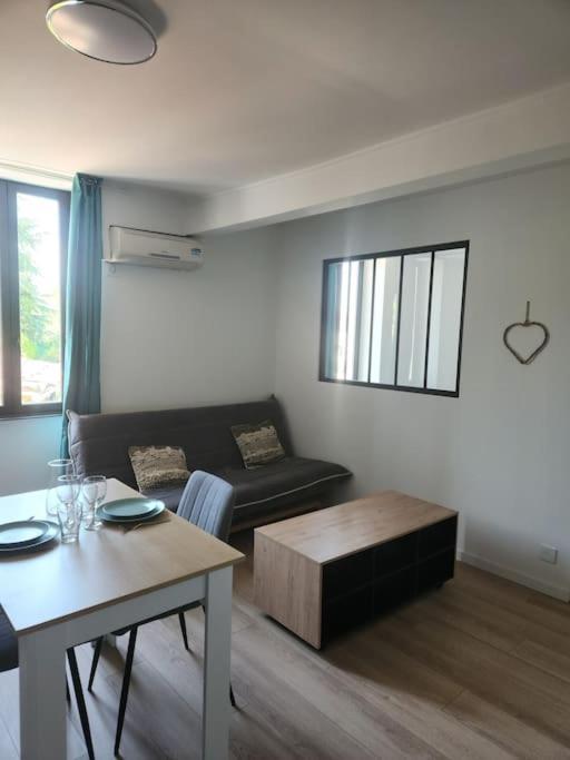 Le Maillot V Apartment Кастр Екстериор снимка
